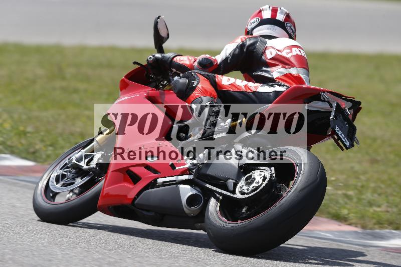 /27 12.06.2025 Ducati Schweiz Trackday Warmup  ADR/gruen-vert/37